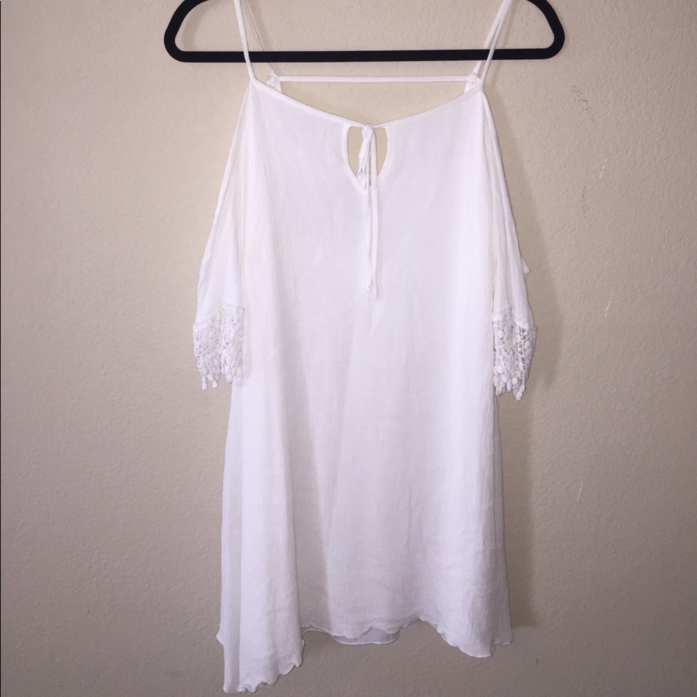 Charlotte Russe cream pool cover